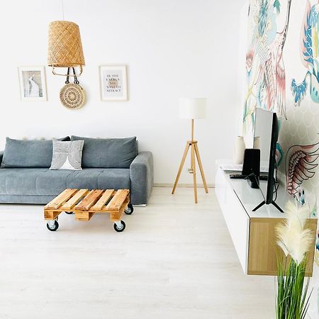 Elizabeth Garden Premium Apartment Кескемет Екстериор снимка
